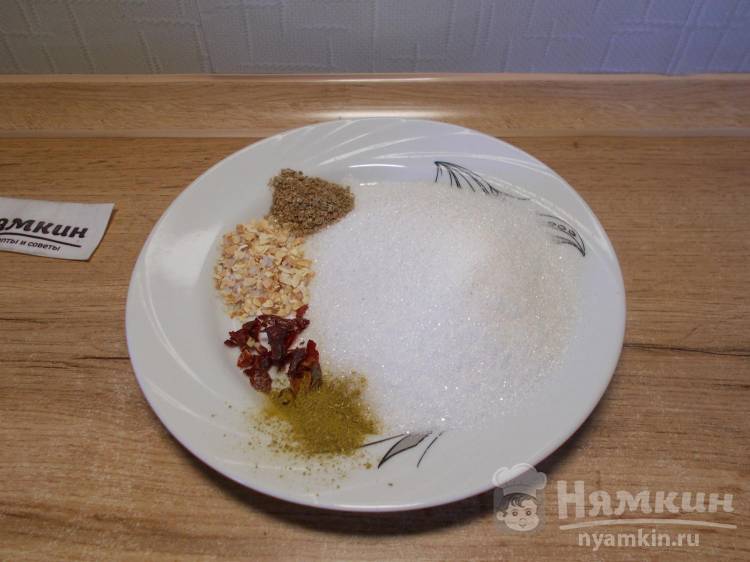 Кетчуп из кабачков на зиму с луком, уксусом и пряностями - фото шаг 4