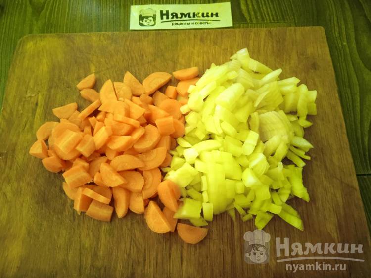 Постное рагу с кабачками, капустой и свежим зеленым горошком - фото шаг 2