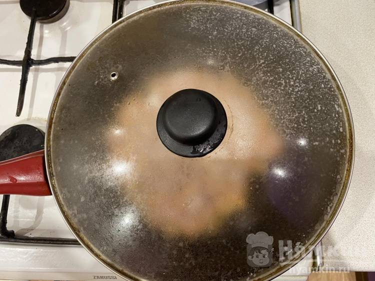 Жареная икра плотвы в муке на сковороде - фото шаг 5