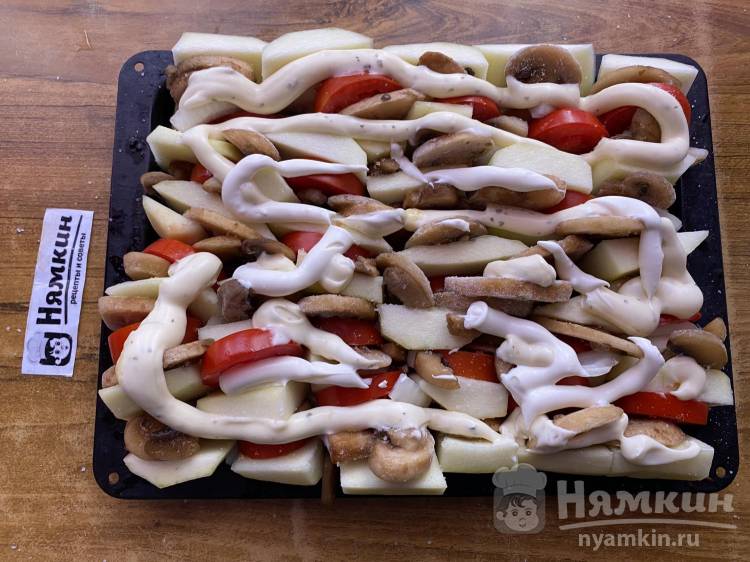 Кабачки с шампиньонами, сыром и овощами в духовке - фото шаг 9
