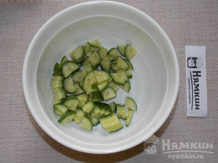 Салат из свеклы с зеленым горошком и свежими огурцами - фото шаг 1