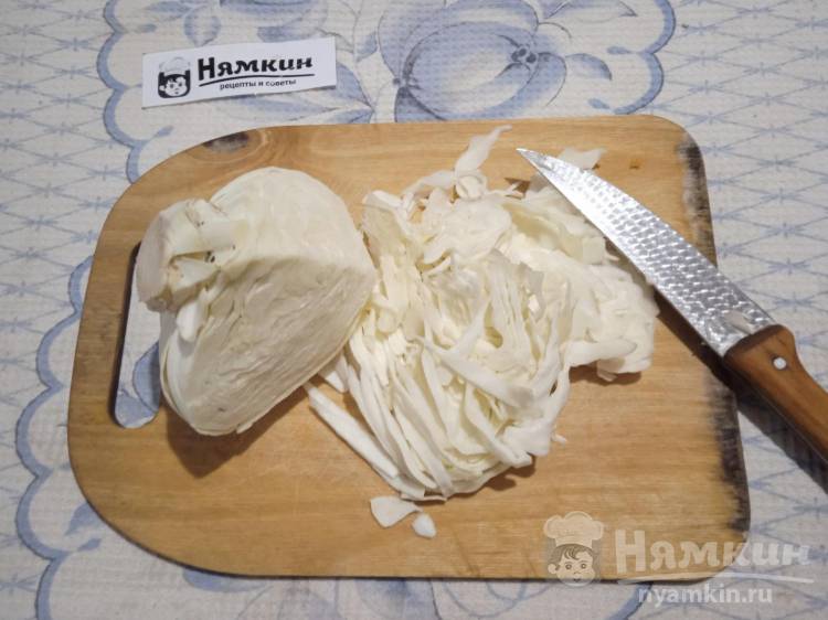 Солянка с сосисками и сладкими перцами в мультиварке - фото шаг 4