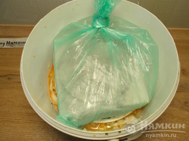 Квашеная капуста с медом на зиму в домашних условиях - фото шаг 8