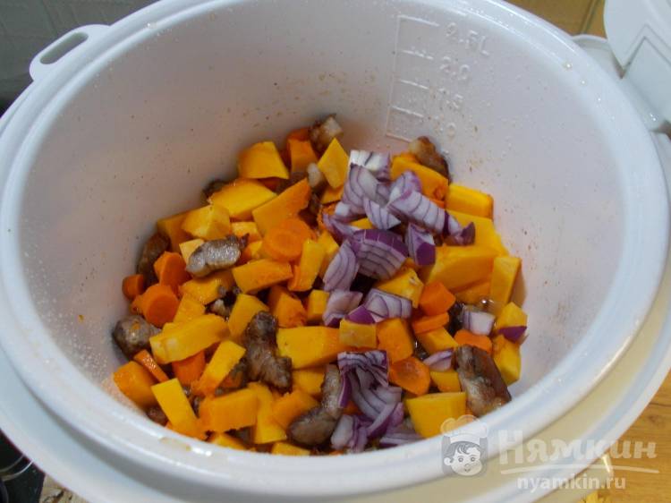 Рисовая каша в мультиварке из четырех видов риса с мясом, тыквой и овощами - фото шаг 3