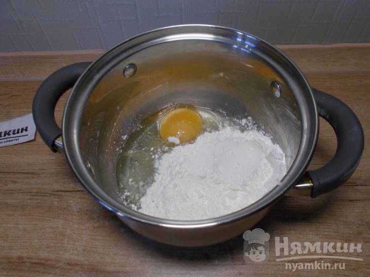 Домашний песочный торт с заварным кремом и вареной сгущенкой - фото шаг 5