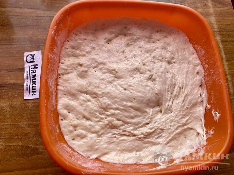 Закрытый пирог с капустой, луком и морковью на дрожжевом жидком тесте - фото шаг 12