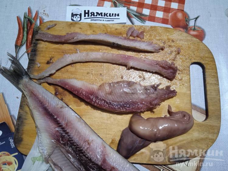 Классический салат Сельдь под шубой к новогоднему столу - фото шаг 2