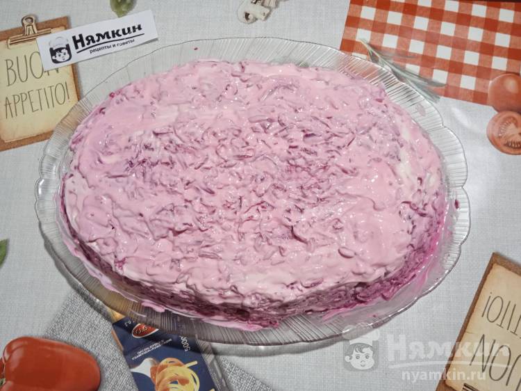 Классический салат Сельдь под шубой к новогоднему столу - фото шаг 14