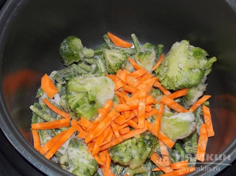 Постное овощное рагу с брокколи, стручковой фасолью и кукурузой в мультиварке - фото шаг 4