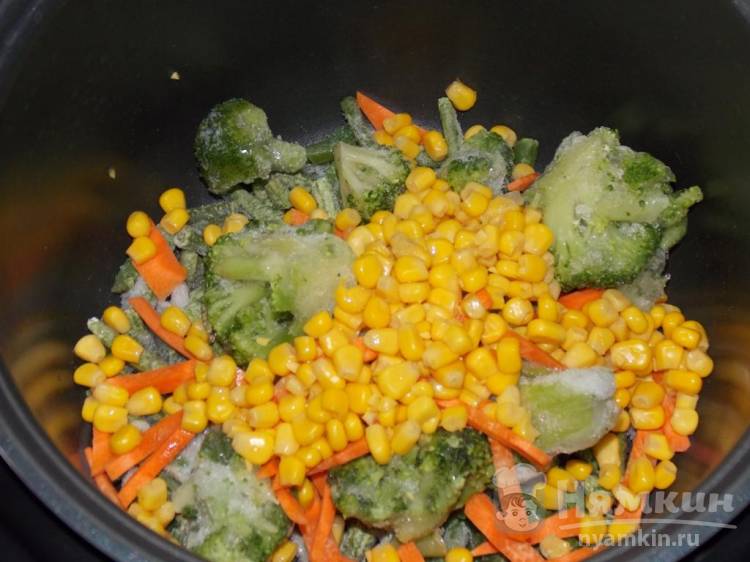 Постное овощное рагу с брокколи, стручковой фасолью и кукурузой в мультиварке - фото шаг 5