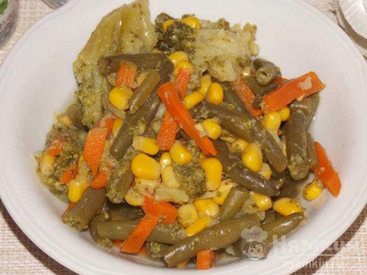 Постное овощное рагу с брокколи, стручковой фасолью и кукурузой в мультиварке - фото шаг 8