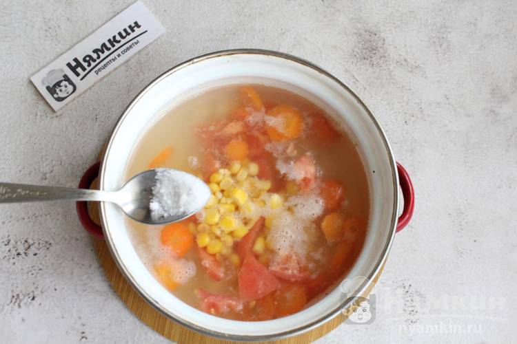 Постный рисовый суп с овощами и консервированной кукурузой - фото шаг 5