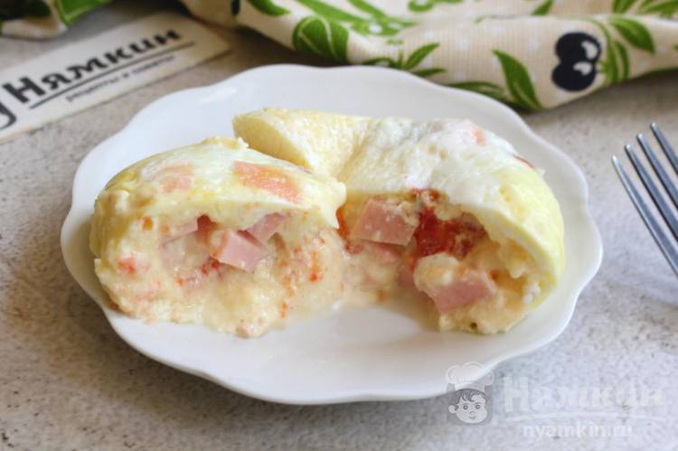 Омлет с молоком, ветчиной и помидорами в пакете - фото шаг 9