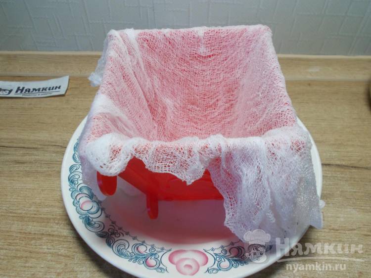 Творожная пасха в пасочнице без куриных яиц с курагой и маком - фото шаг 8