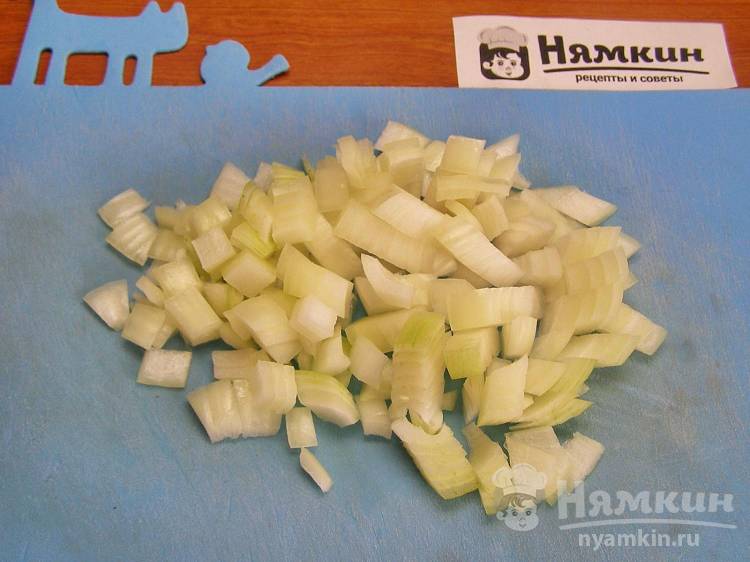 Гороховый суп с салом на бульоне из свиных костей - фото шаг 6
