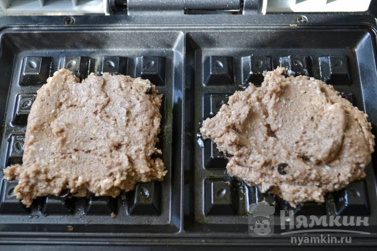 Творожно-шоколадные вафли из рисовой и кукурузной муки в электровафельнице - фото шаг 5