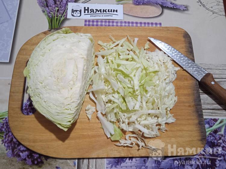 Овощной салат из молодой капусты с редиской и огурцами - фото шаг 1