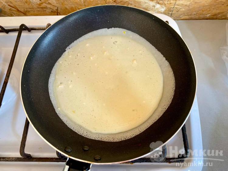 Быстрые тонкие блины на молоке с сахаром - фото шаг 6