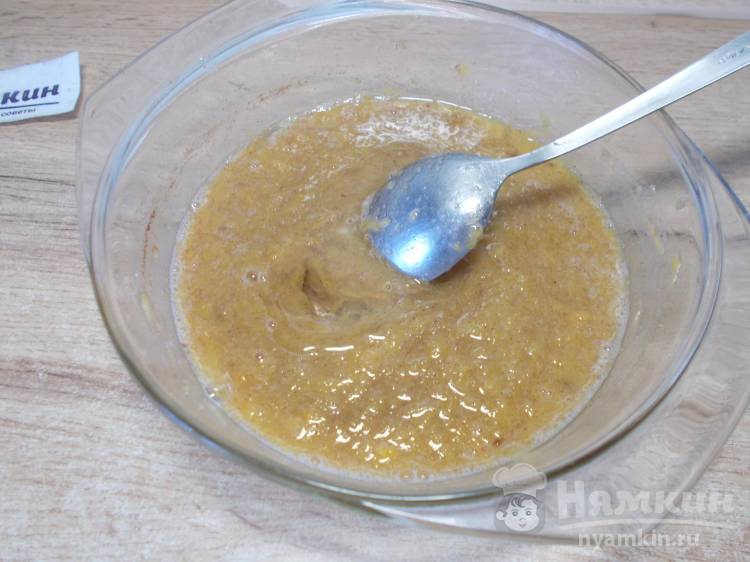 Пышные кексы с тыквенным пюре и корицей в формочках - фото шаг 5