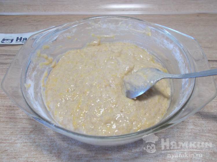 Пышные кексы с тыквенным пюре и корицей в формочках - фото шаг 7