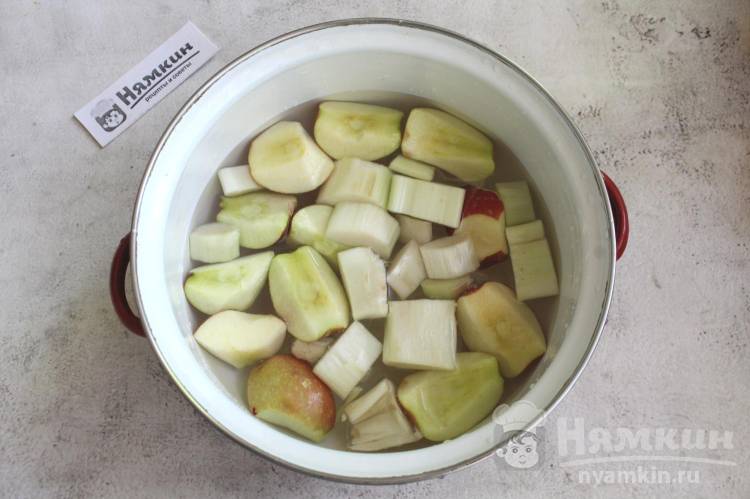 Компот из ревеня и яблок с сахаром - фото шаг 3