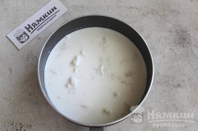 Молочная рисовая каша с клубничным пюре - фото шаг 2