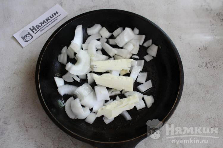 Паштет из куриной грудки с морковью и вареными яйцами - фото шаг 2