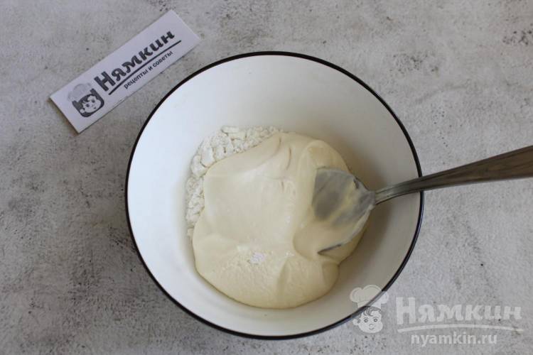 Кубанские сырники под сметанной заливкой в духовке - фото шаг 8