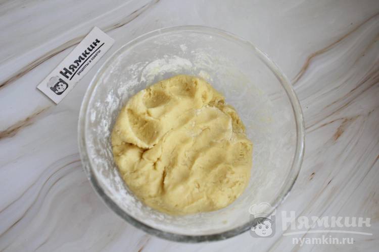 Вкусное печенье на сметане с клубничным джемом - фото шаг 4