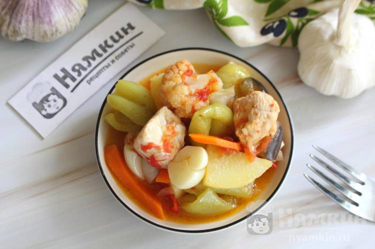 Овощное рагу с курицей, баклажанами и цветной капустой в казане - фото шаг 8