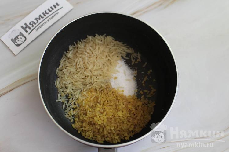 Молочная рисовая каша с булгуром - фото шаг 2