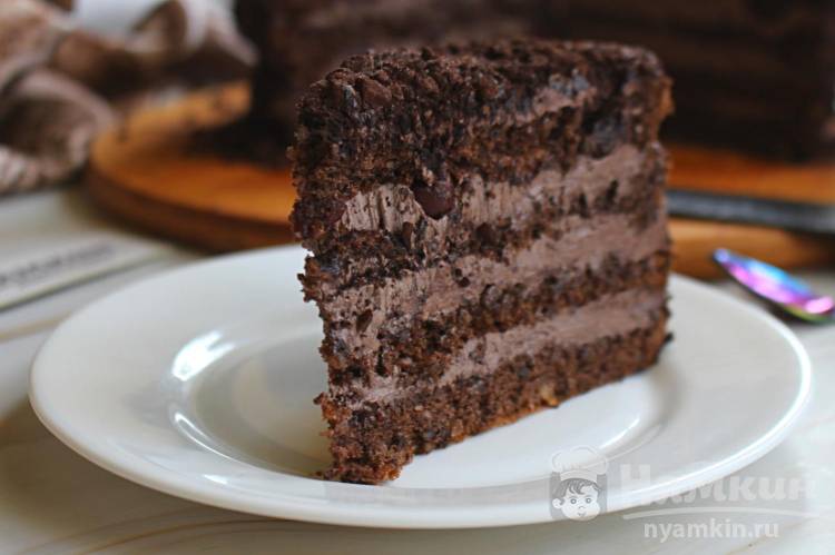Домашний шоколадный торт с масляным кремом, вишней и грецкими орехами - фото шаг 17