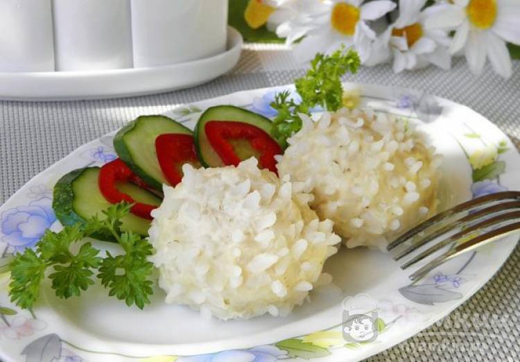 «Ёжики» с рисом на пару