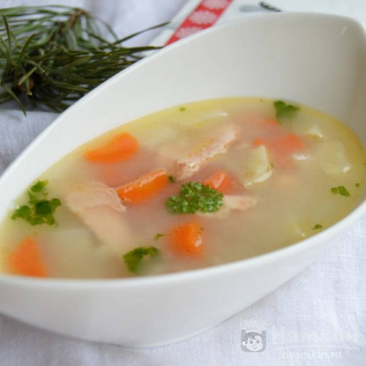 Рыбный суп из лосося с овощами