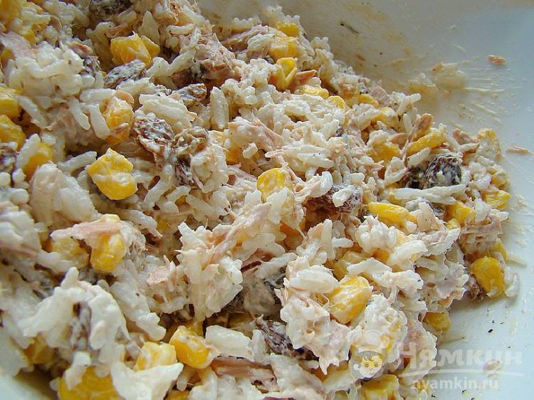 Крабовый салат с кукурузой, огурцом и рисом пошаговый рецепт с фото