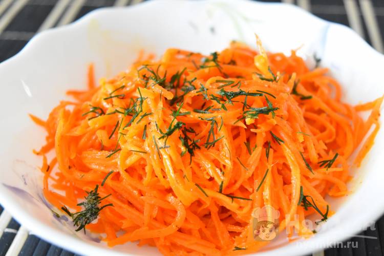 Морковь по-корейски с заправкой и зеленью
