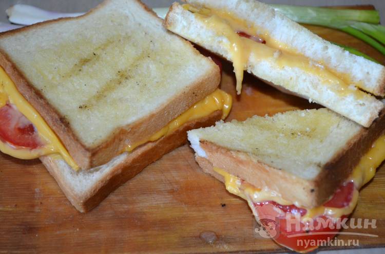 Сэндвичи с сыром и помидорами