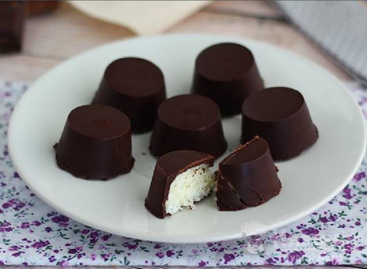 Шоколадные конфеты с кокосом внутри