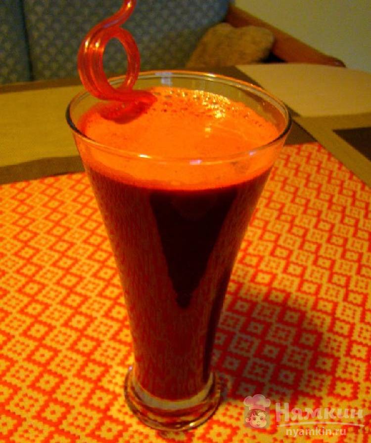 Свежевыжатый морковно-свекольный сок