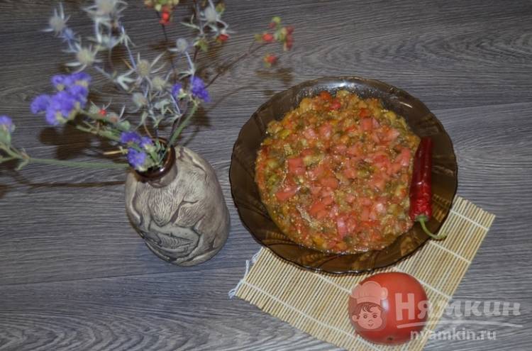 Салат на зиму из печеных перцев и баклажанов