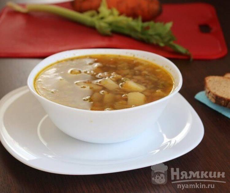 Чечевичный суп с сельдереем