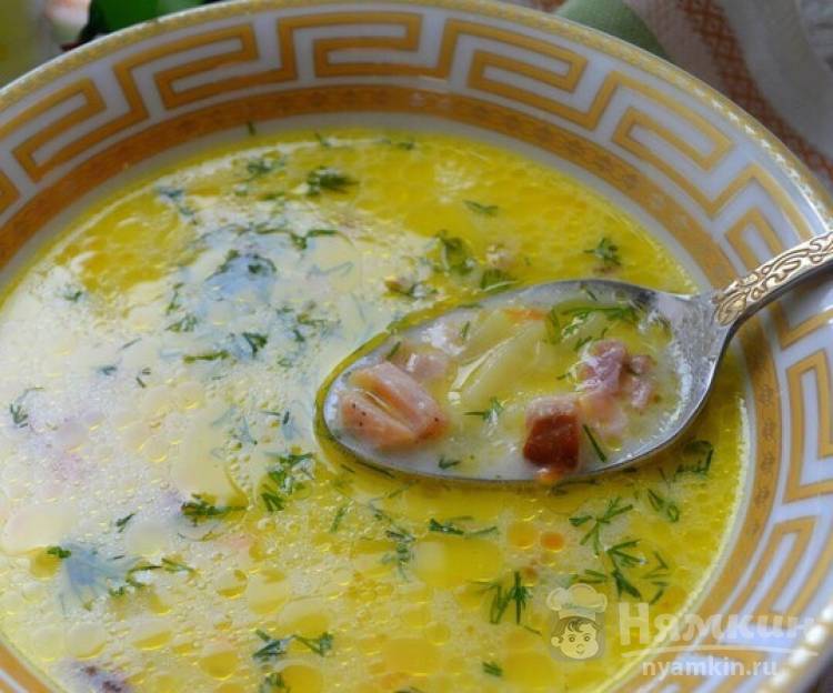 Суп с копченостями и плавленным сыром