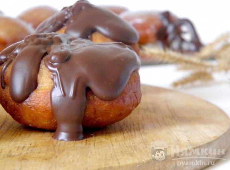 Банановые пончики с шоколадом на газировке