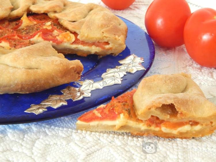 Итальянский пирог с сыром и помидорками