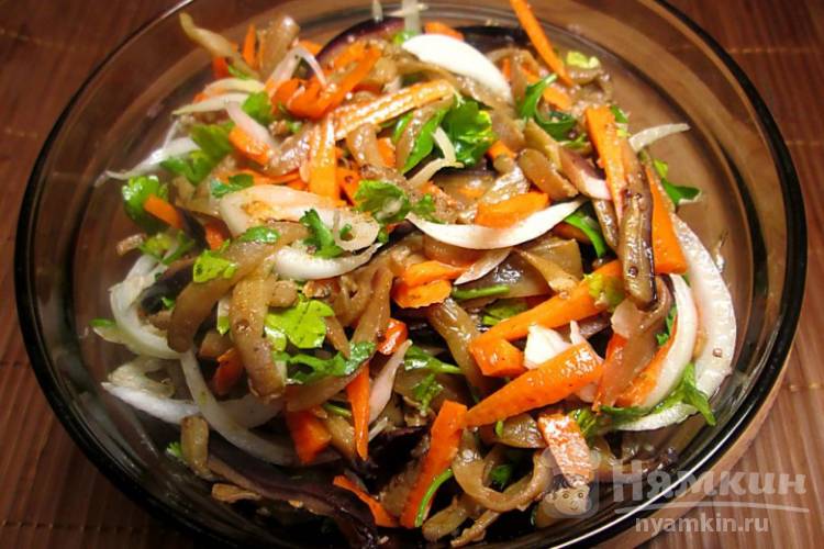 Баклажаны с морковью и луком по-корейски