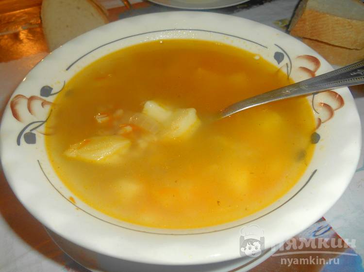 Суп с перловкой на бульоне из копченостей