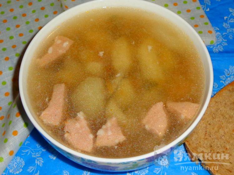 Гречневый суп с колбасой