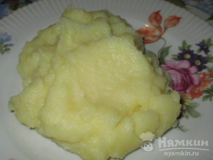 Картофельное пюре на молоке со сливочным маслом