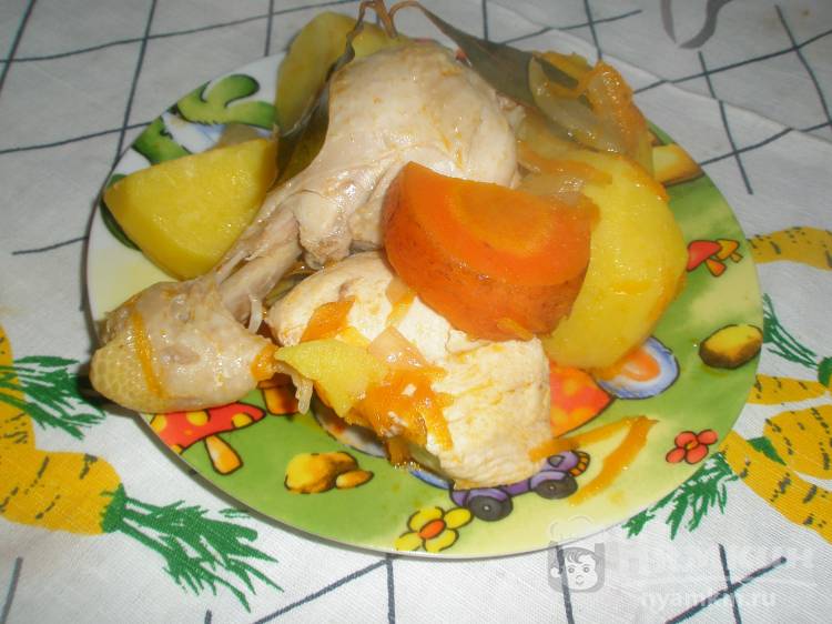 Тушёная курица с картофелем