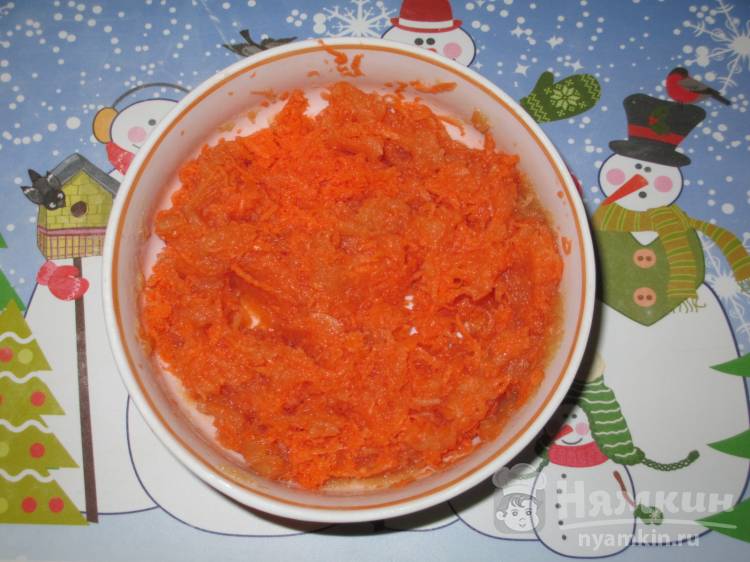 Яблочно-морковный салатик для самых маленьких 